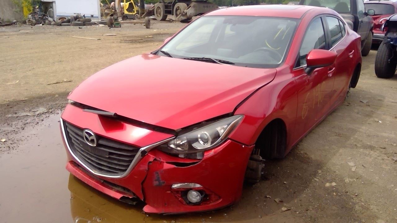 2016 MAZDA Mazda3