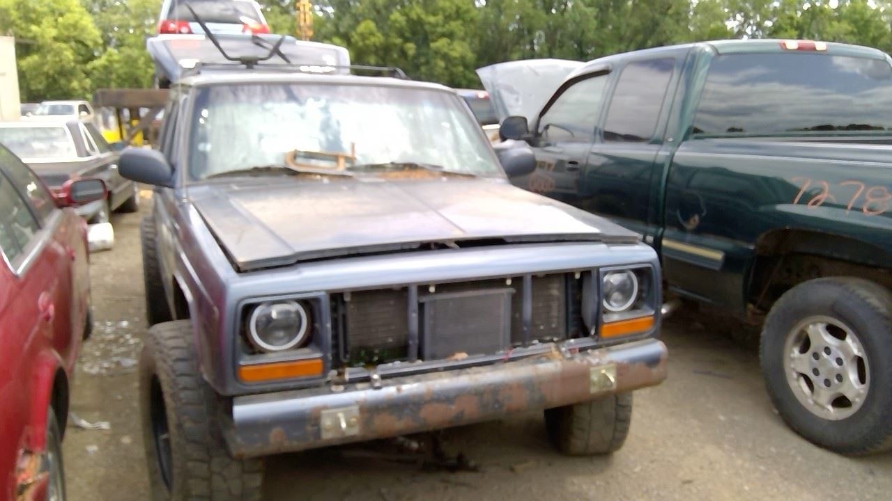 2001 JEEP Cherokee