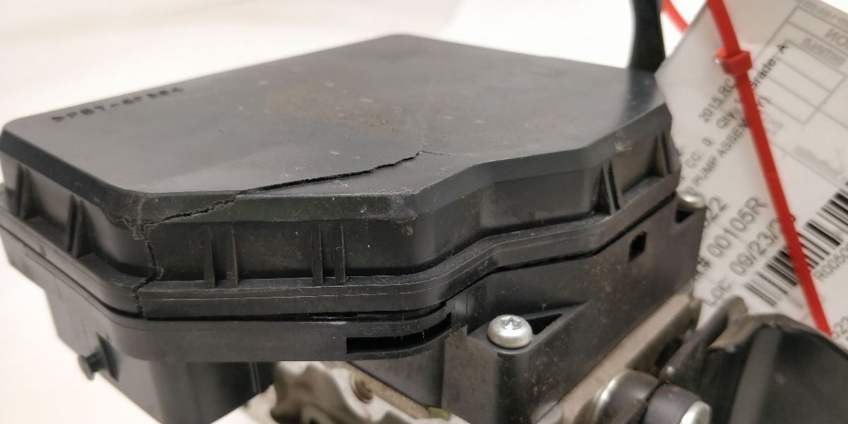 Anti-Lock Brake Part Actuator And Pump Assembly Fits 2015 Lexus RC350 OEM - Image 4