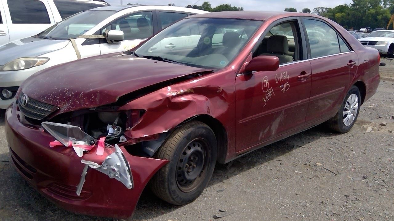 2004 TOYOTA Camry