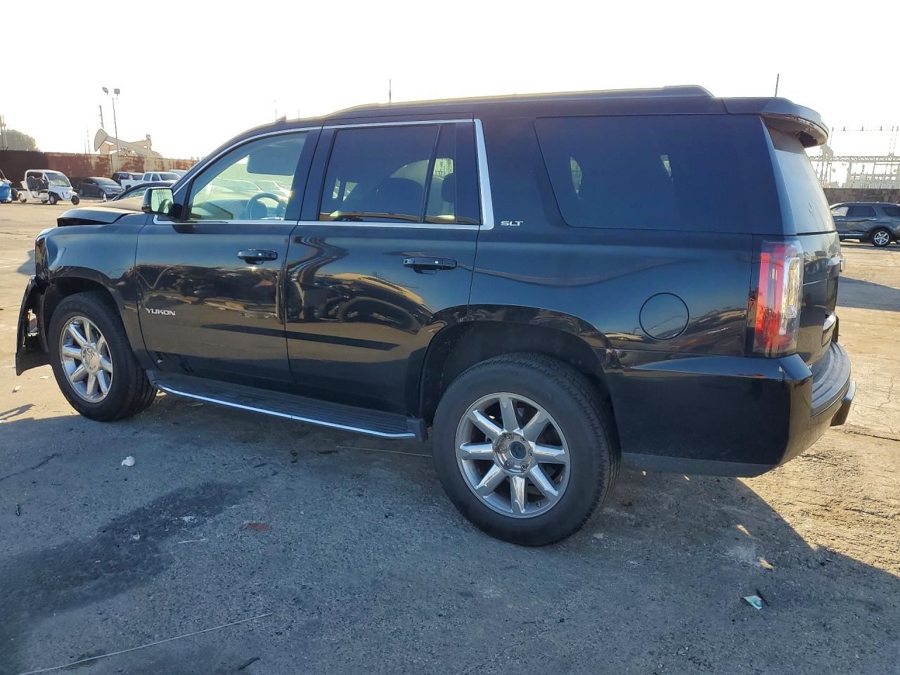 LEFT BLK HEADREST OEM 2017 GMC YUKON 84536731 - Image 3