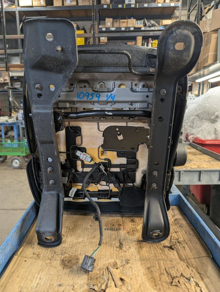 Driver Front Seat Bucket Manual 4 Door Unlimited Fits 11-17 WRANGLER 813330