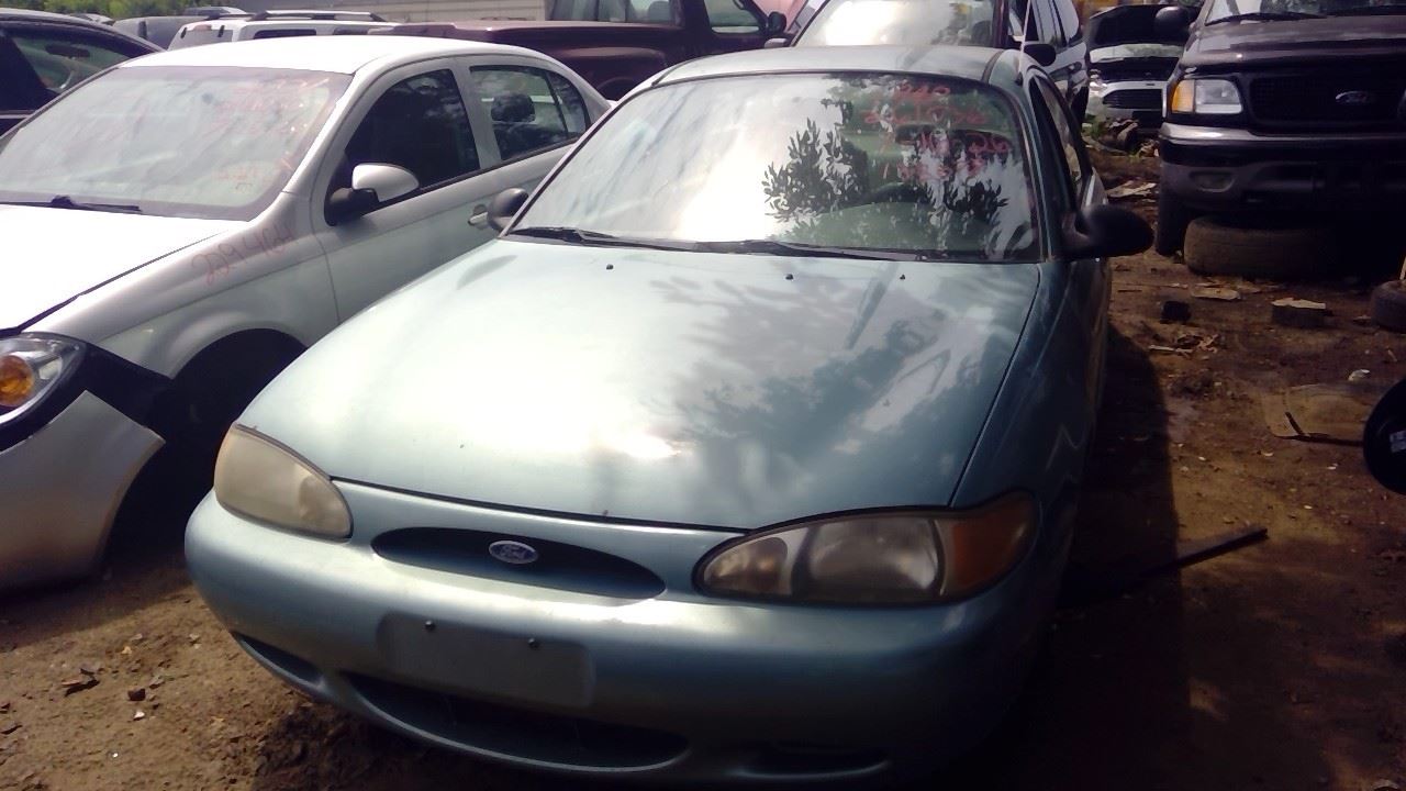 1998 FORD Escort