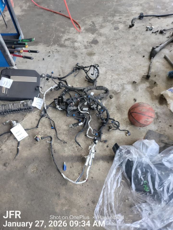 ENGINE WIRE HARNESS OEM 2020 CADILLAC CT4 84762280 - Image 2