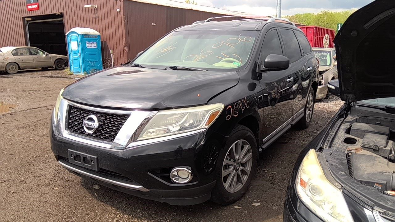 2014 NISSAN Pathfinder