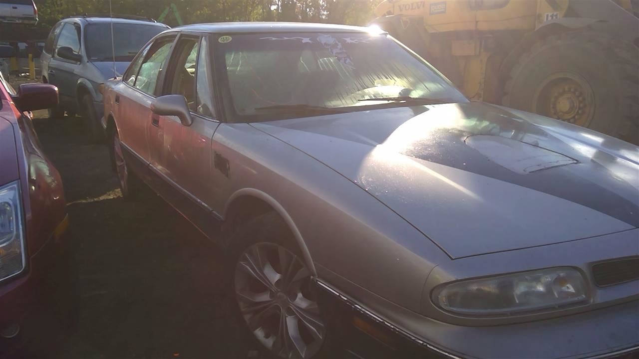 1999 OLDSMOBILE Eighty Eight (88)