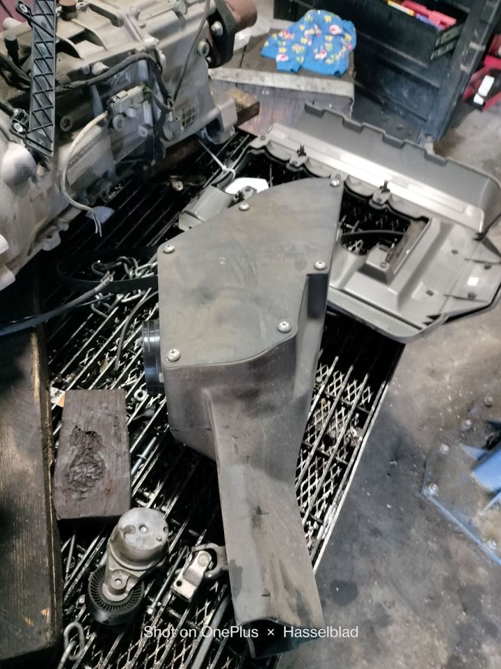AIR CLEANER BOX OEM 15-17 FORD MUSTANG - Image 1