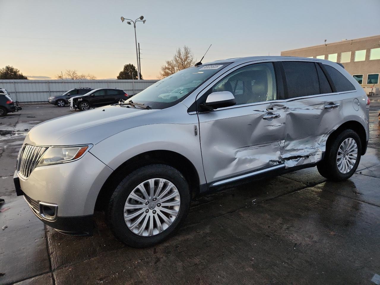 BLK REAR HEADREST OEM 2013 LINCOLN MKX - Image 2