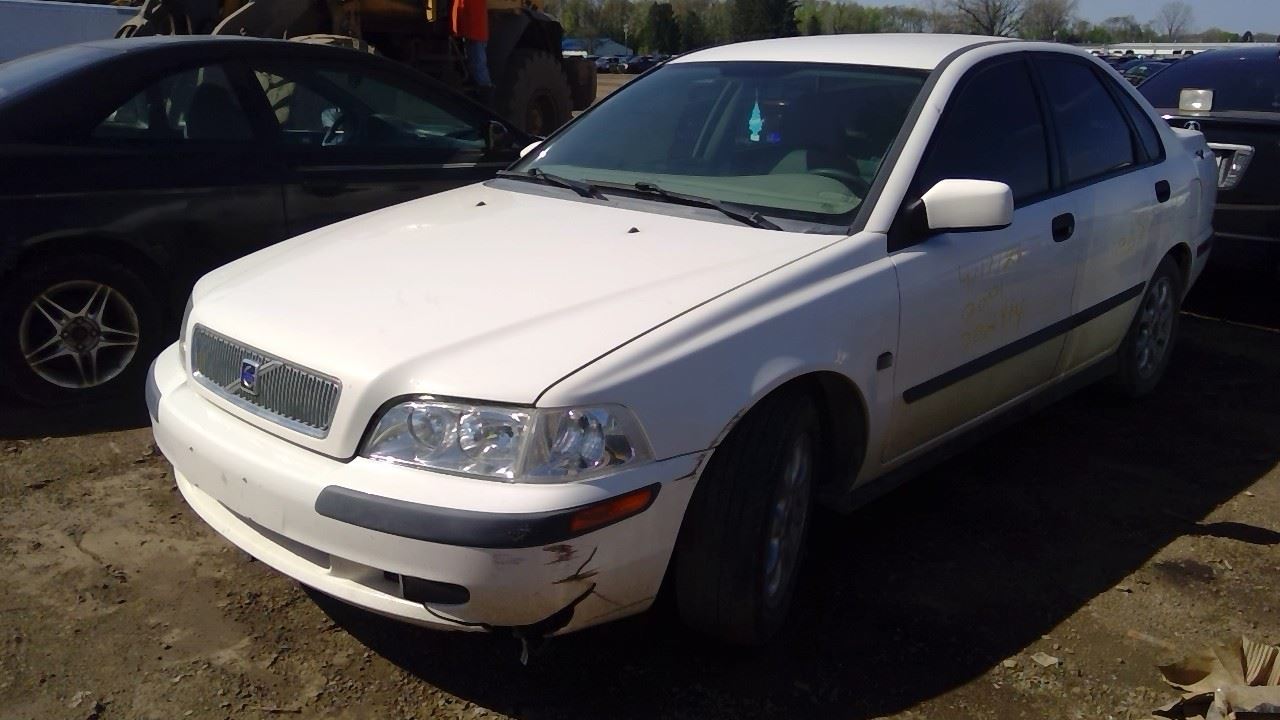 2001 VOLVO S40