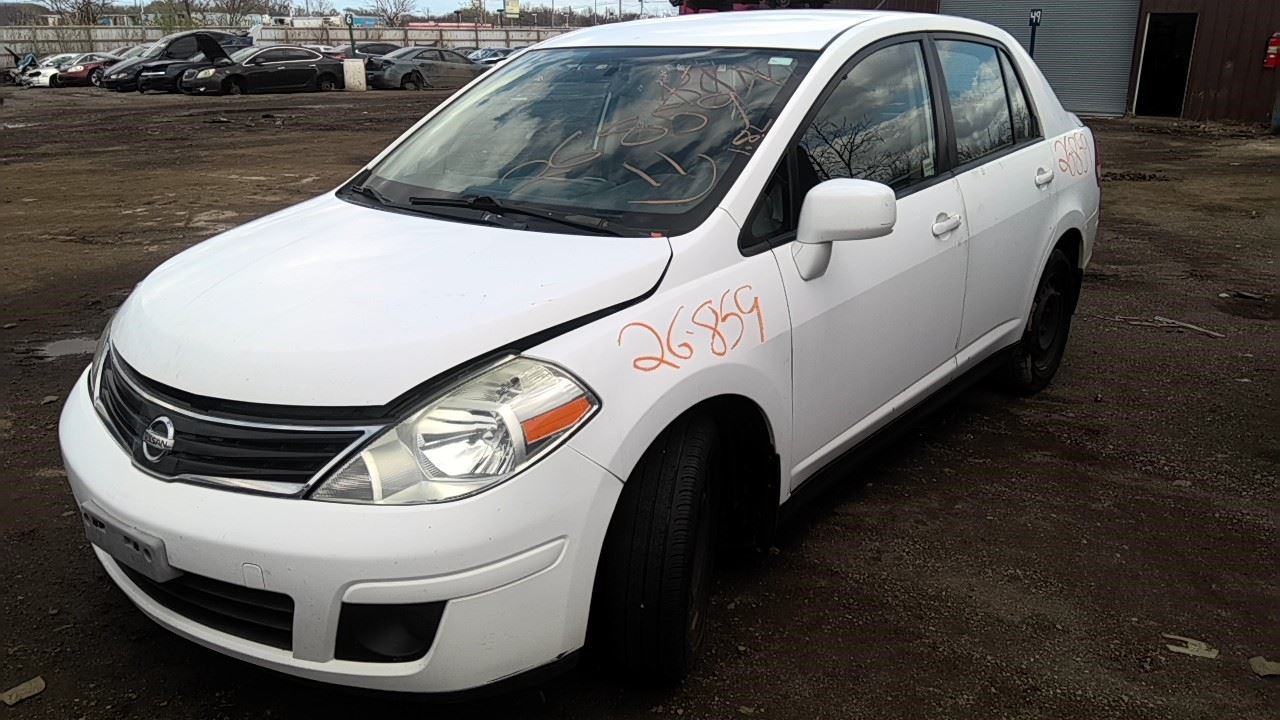 2010 NISSAN Versa