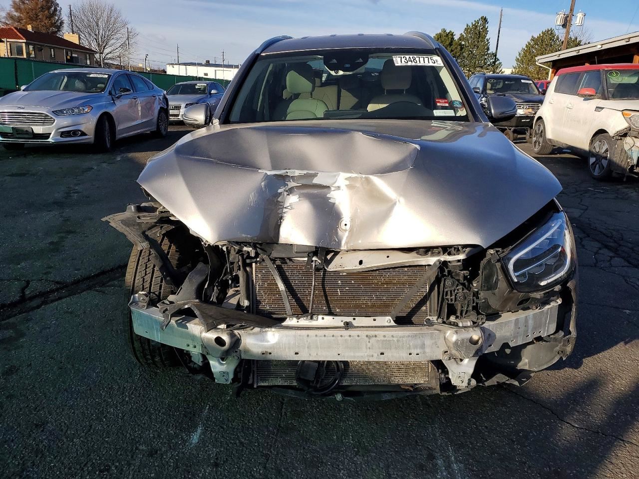 GLC300    2021 Headrest 10925748 - Image 5