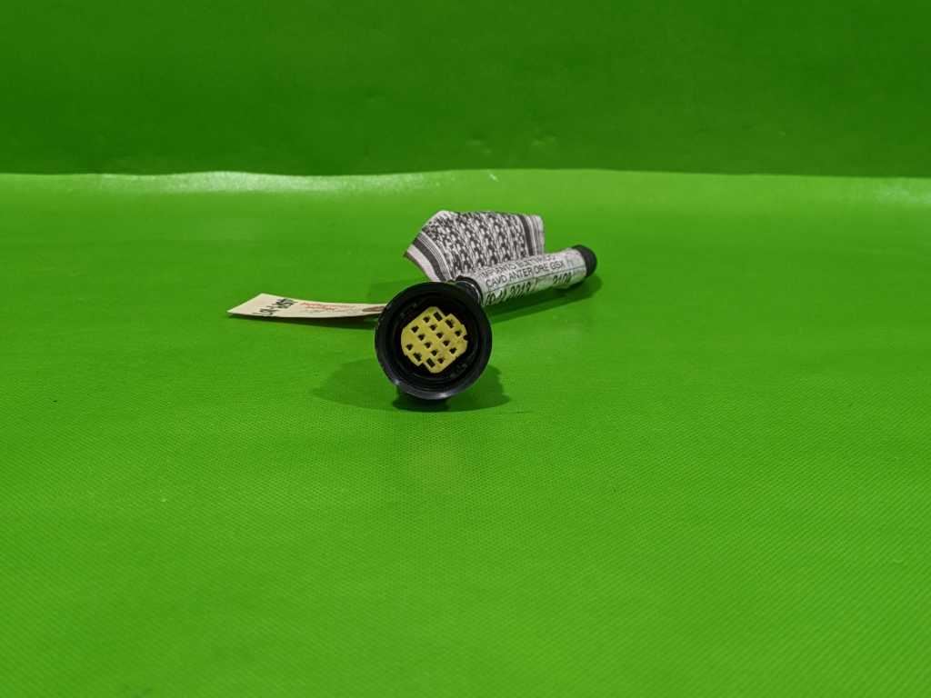 14-18 GHIBLI PASSENGER RIGHT HEADLIGHT PIGTAIL WIRE OEM 4519-107